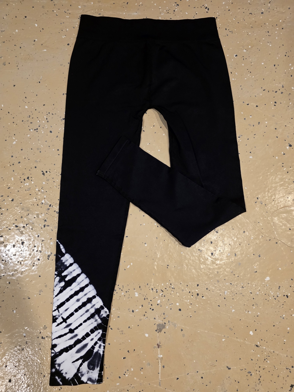 Womens Black Tie-Dye Hem Leggings